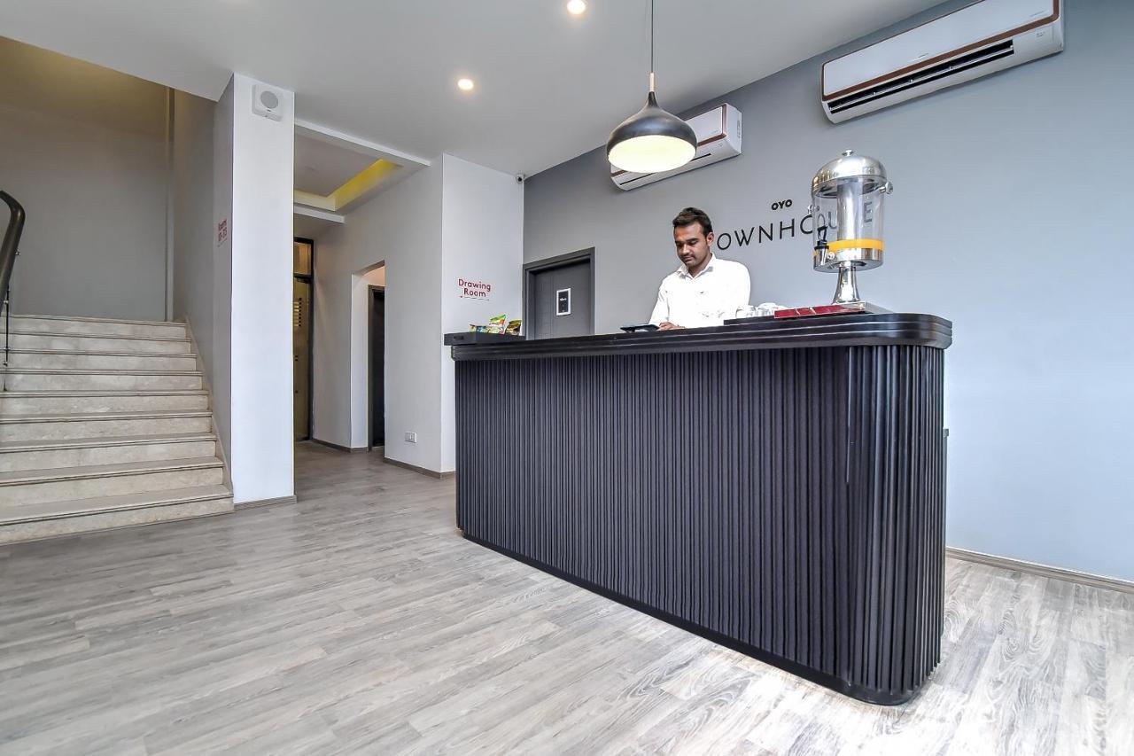 מלון גורגאון Oyo Townhouse 044 Sector 14 Gurugram מראה חיצוני תמונה