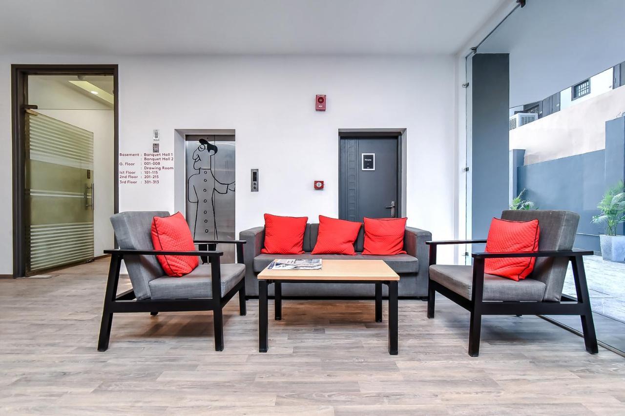 מלון גורגאון Oyo Townhouse 044 Sector 14 Gurugram מראה חיצוני תמונה