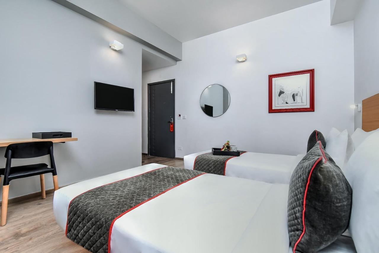 מלון גורגאון Oyo Townhouse 044 Sector 14 Gurugram מראה חיצוני תמונה