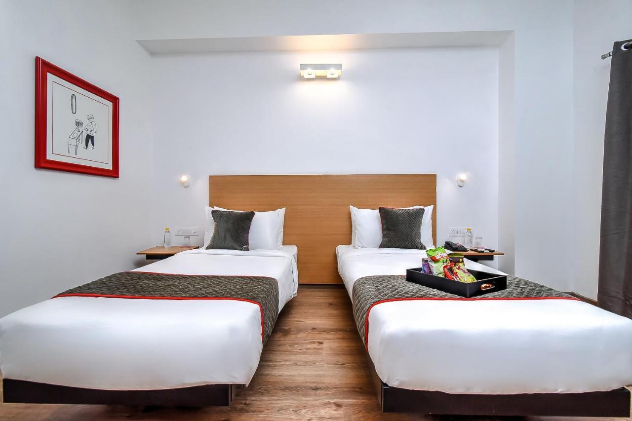 מלון גורגאון Oyo Townhouse 044 Sector 14 Gurugram מראה חיצוני תמונה