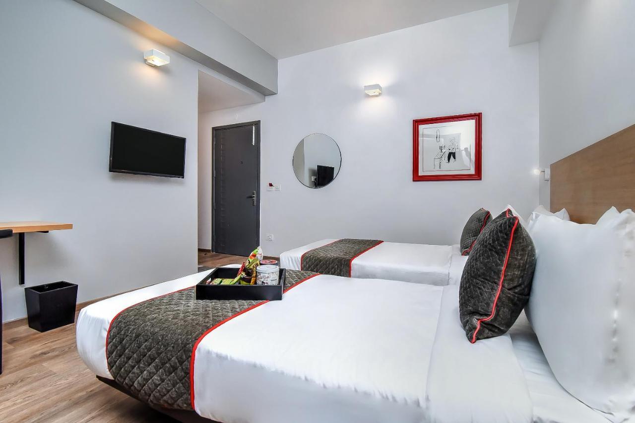 מלון גורגאון Oyo Townhouse 044 Sector 14 Gurugram מראה חיצוני תמונה